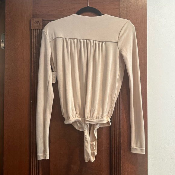 Free people long sleeve bodysuit in shimmering blossom pearl color. NWT - Picture 6 of 9